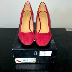 Naturalizer suede heels